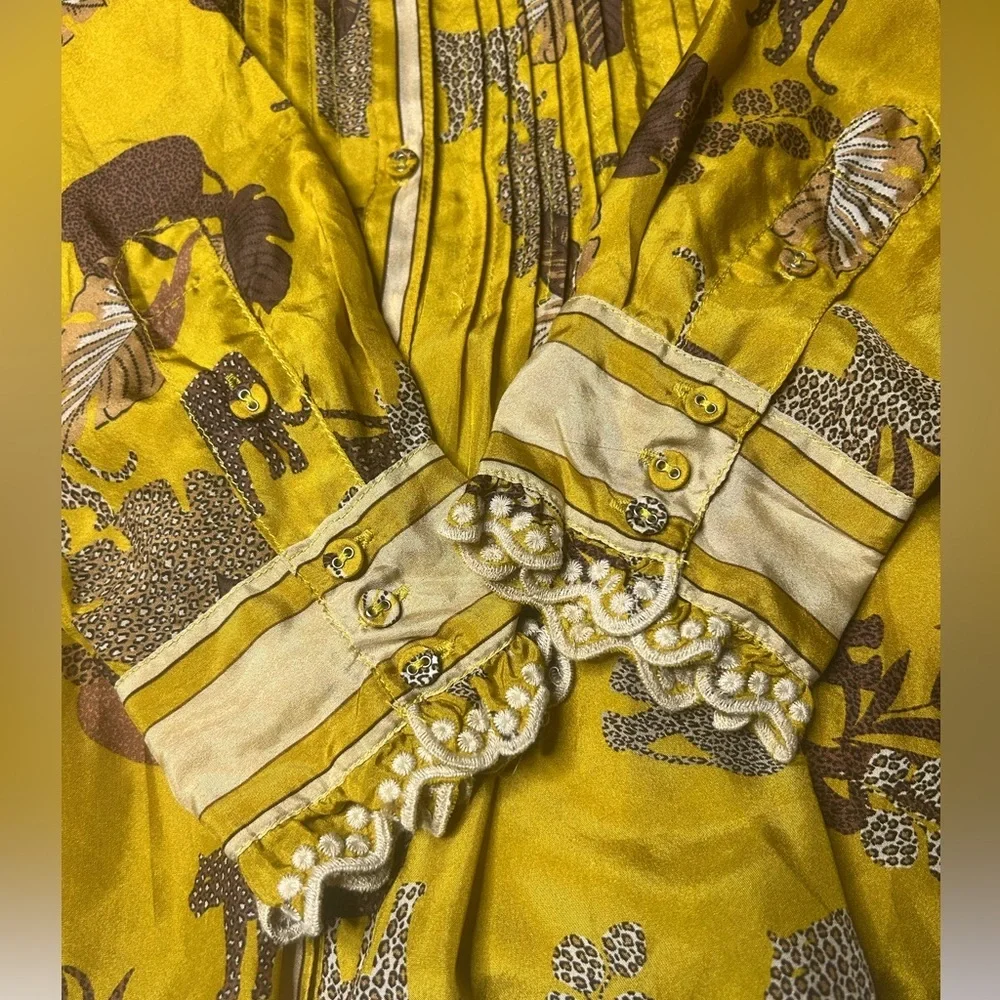 Johnny Was 100% Silk Blouse XXS Yellow Safari Animal Print Pintuck Ruffle Boho - Picture 5 of 8